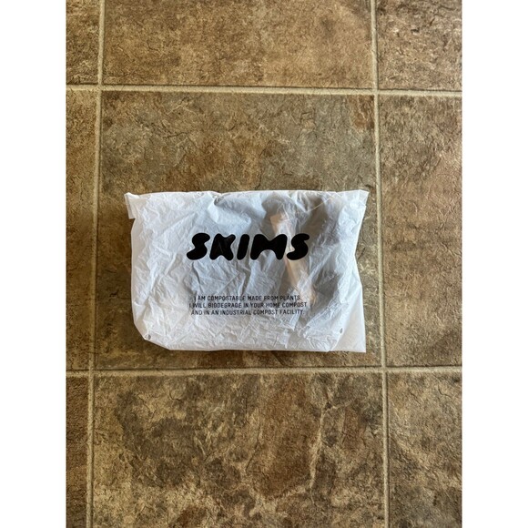 Skims Fits Everybody Cropped Cami Onyx Size Medium - Picture 1 of 6